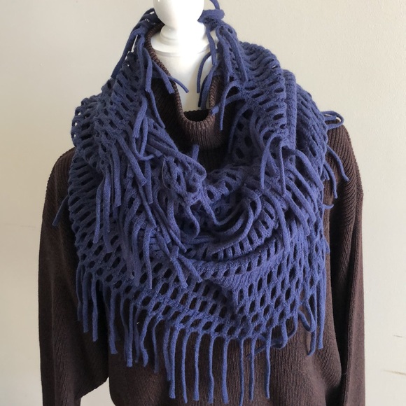 Scarf - Picture 2 of 5